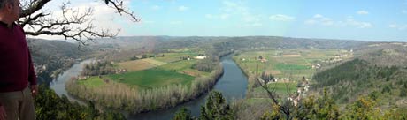 Panorama van de Cahors wijnstreek met de Lot